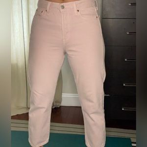 Levi’s wedgie straight blush pink/cream jeans with button closure